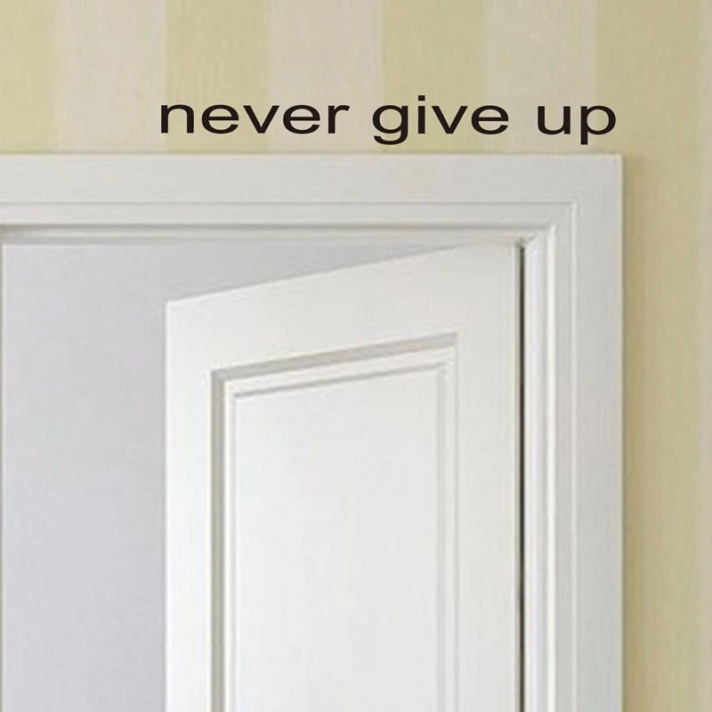 Autocollant mural "never give up" 45cm