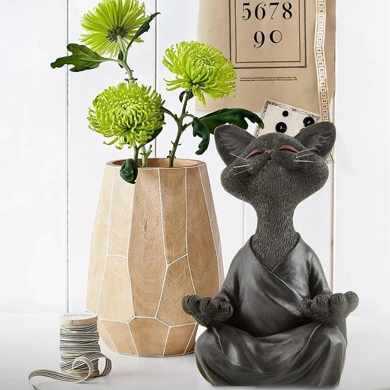 Sculpture de chat Zen en méditation, résine peinte à la main