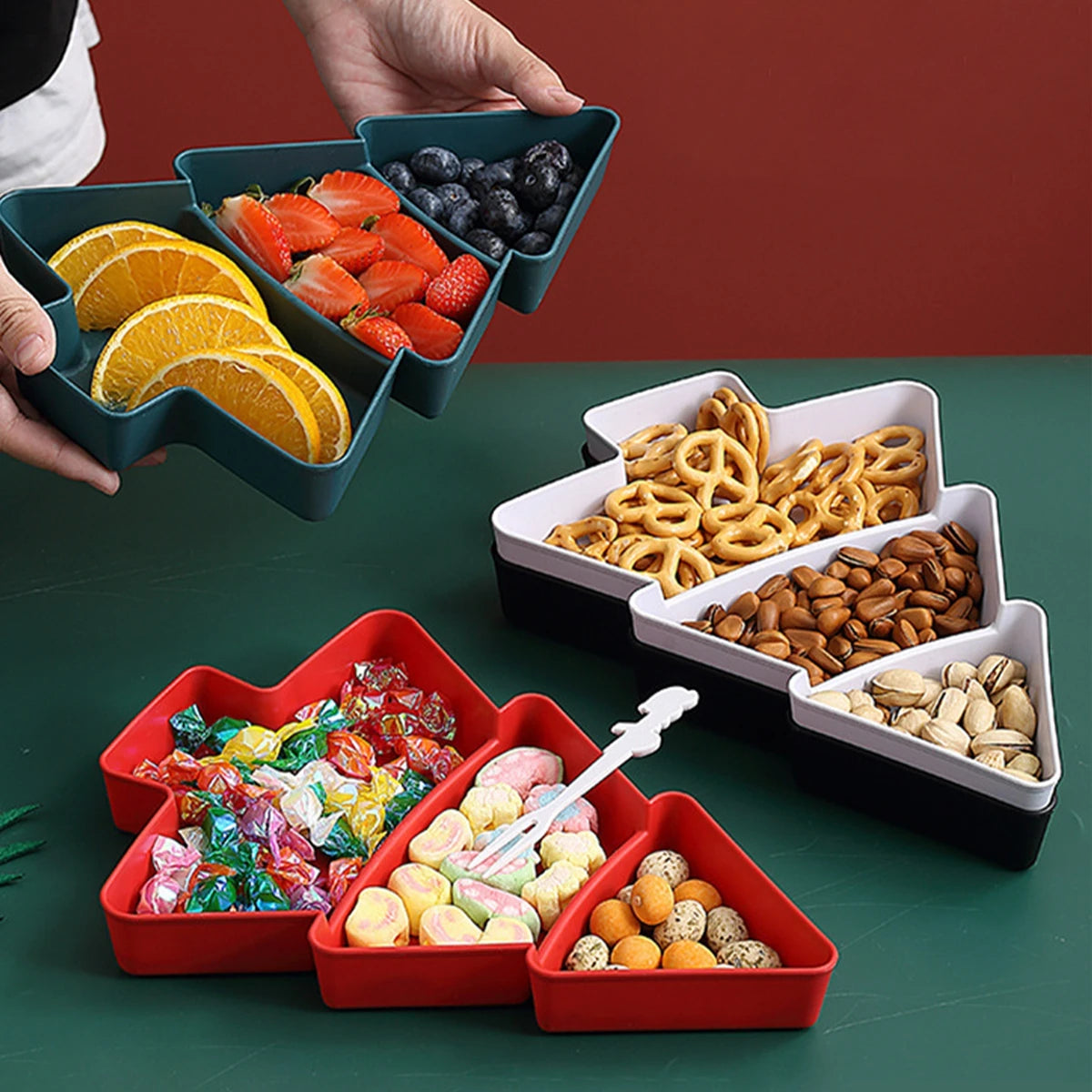 Assiette de fruits, apéritifs, arbre de Noël