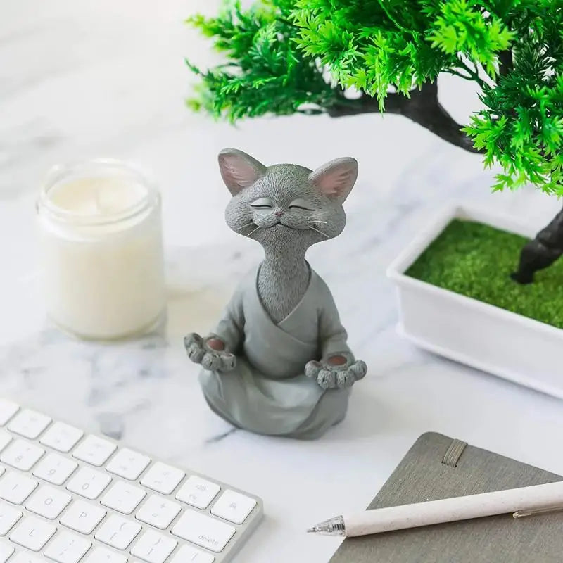 Sculpture de chat Zen en méditation, résine peinte à la main