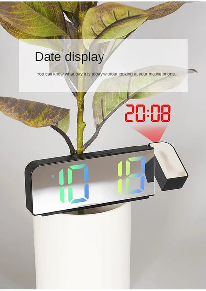 Réveil avec projection de l'heure multifonctionnel
