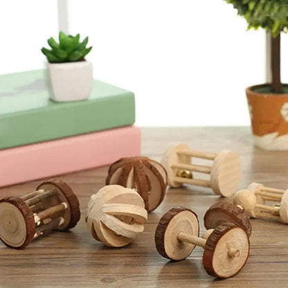 Jouets en bois pour petits animaux